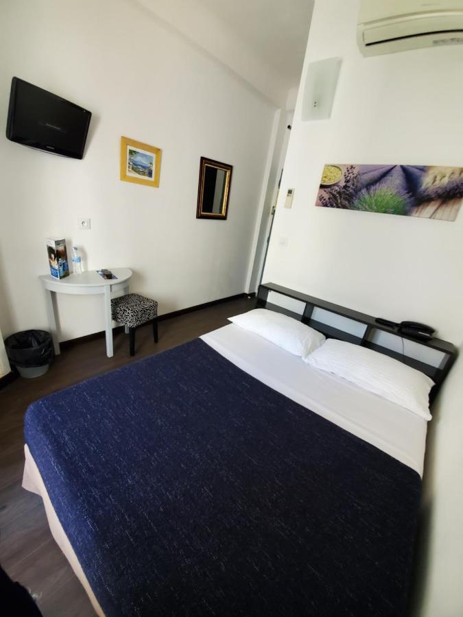 Brit Hotel Colbert Juan-les-Pins Eksteriør billede