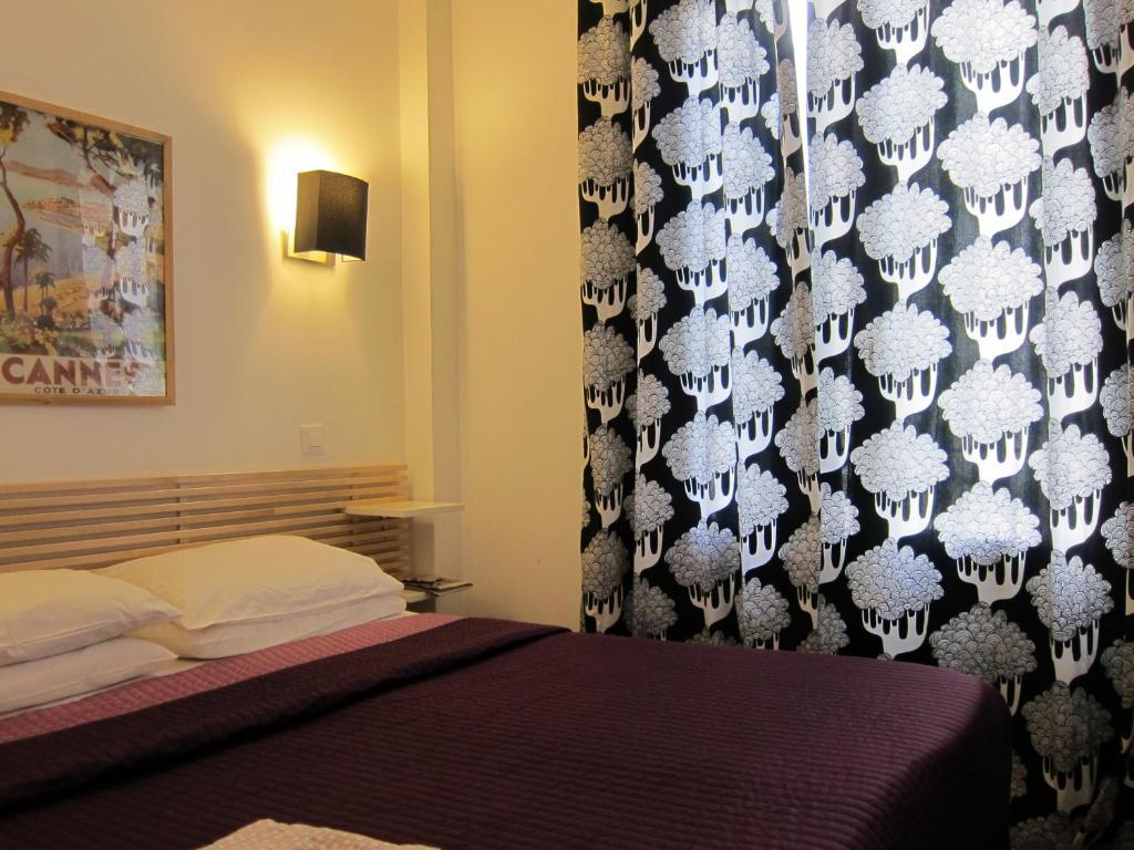 Brit Hotel Colbert Juan-les-Pins Værelse billede