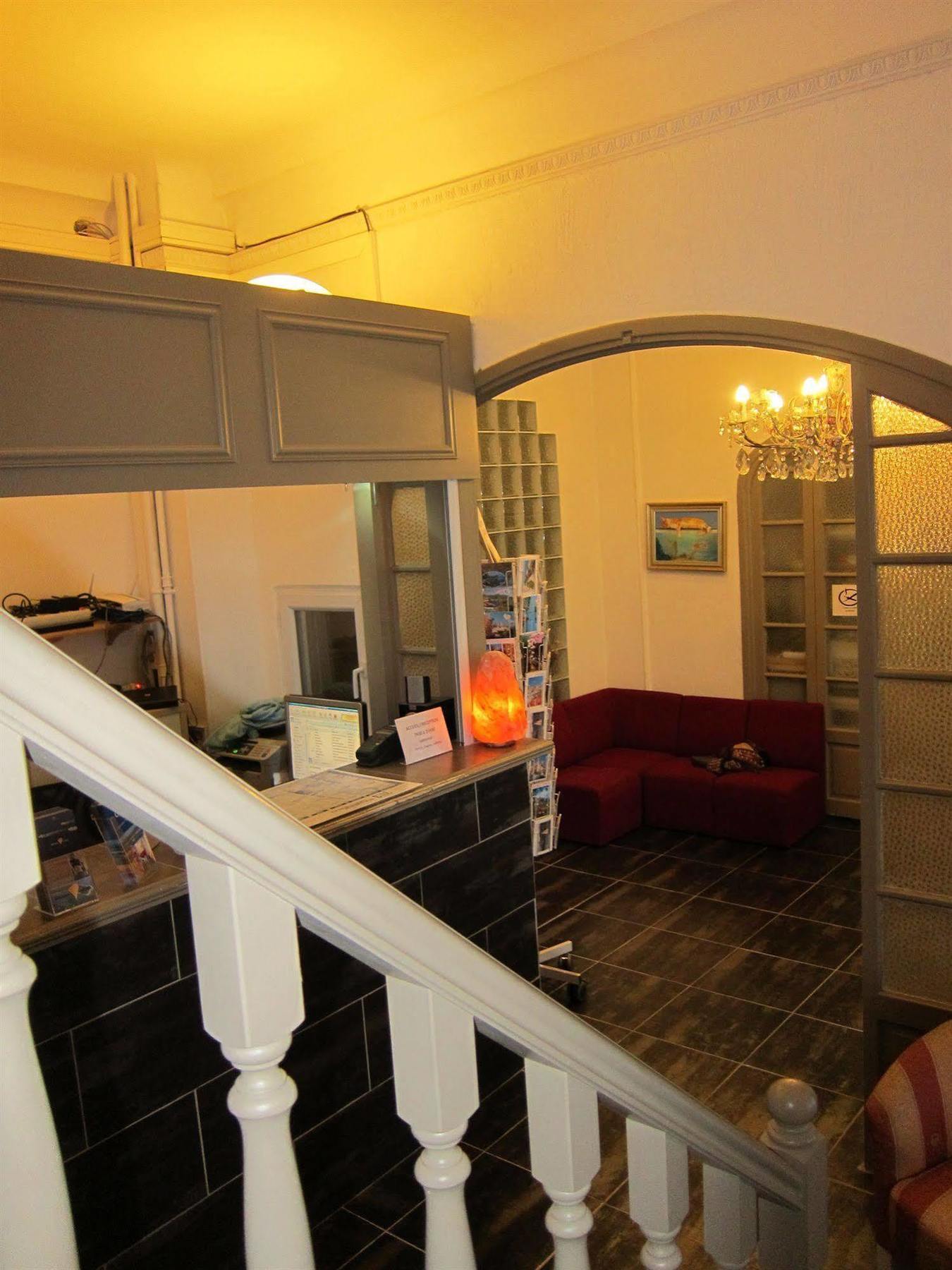 Brit Hotel Colbert Juan-les-Pins Eksteriør billede