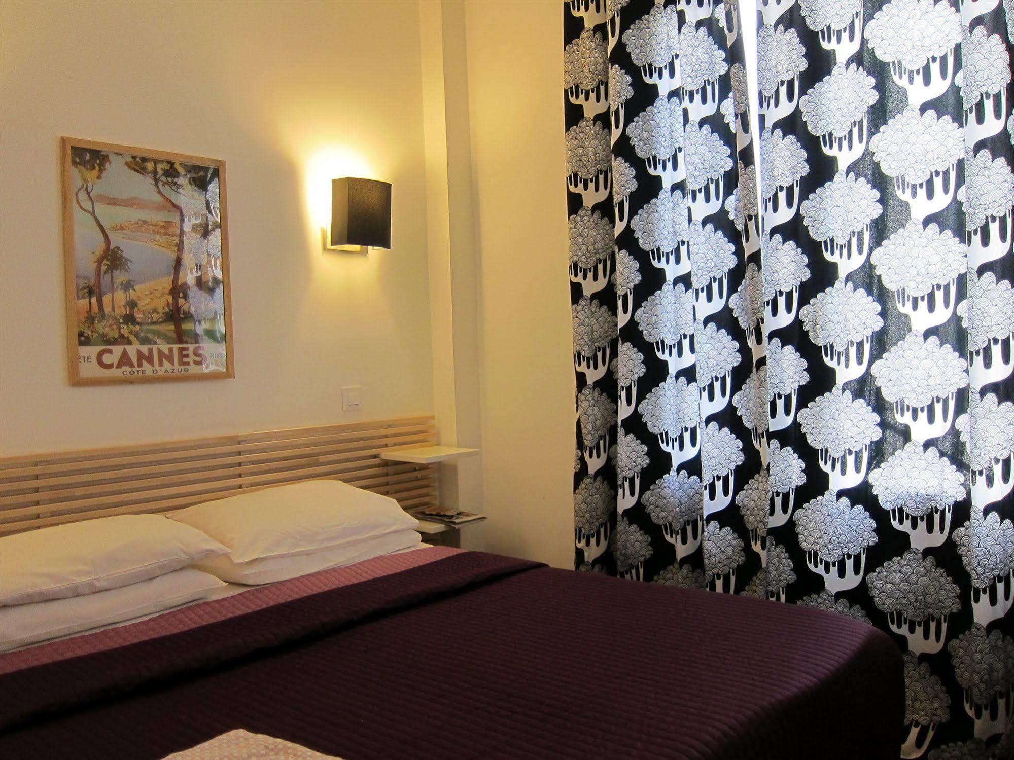 Brit Hotel Colbert Juan-les-Pins Eksteriør billede