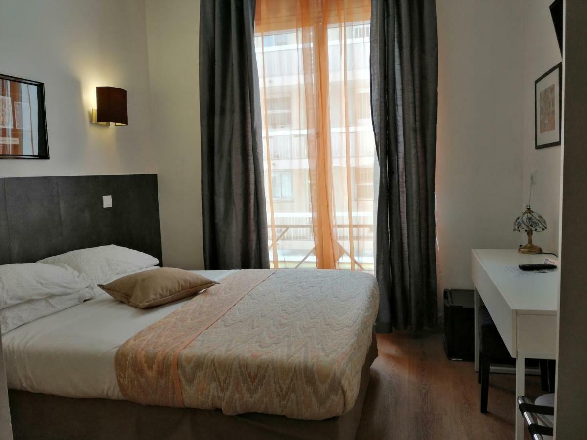 Brit Hotel Colbert Juan-les-Pins Eksteriør billede